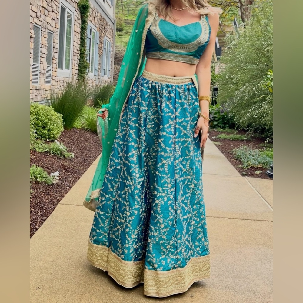 Teal hand-embroidered lehenga size 6